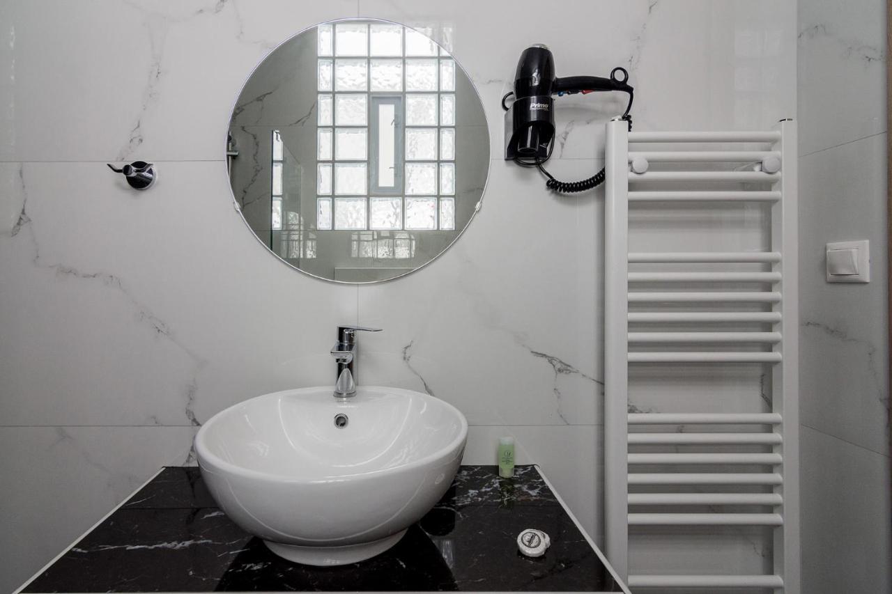 105 Adrianou Plaka Apartment เอเธนส์ ภายนอก รูปภาพ